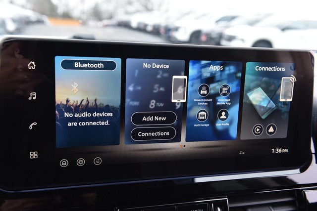 Nissan Pathfinder Vehicle Image 18