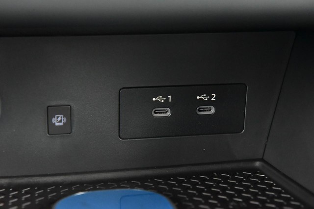 Nissan Pathfinder Vehicle Image 21