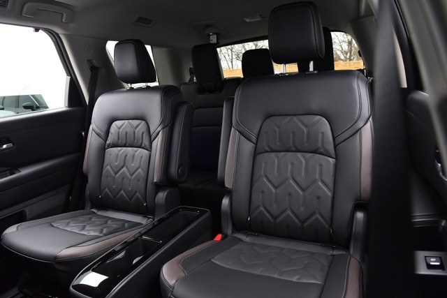 Nissan Pathfinder Vehicle Image 27