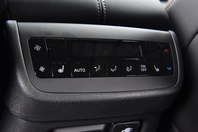 Nissan Pathfinder Vehicle Image 28