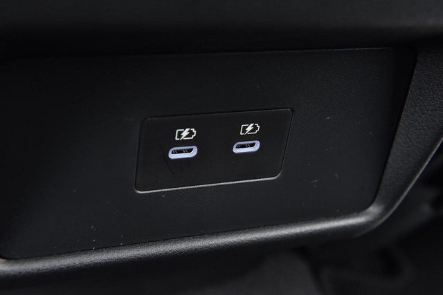 Nissan Rogue Vehicle Image 27