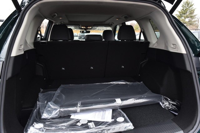 Nissan Rogue Vehicle Image 28