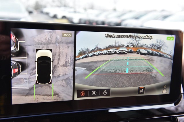 Nissan Pathfinder Vehicle Image 14