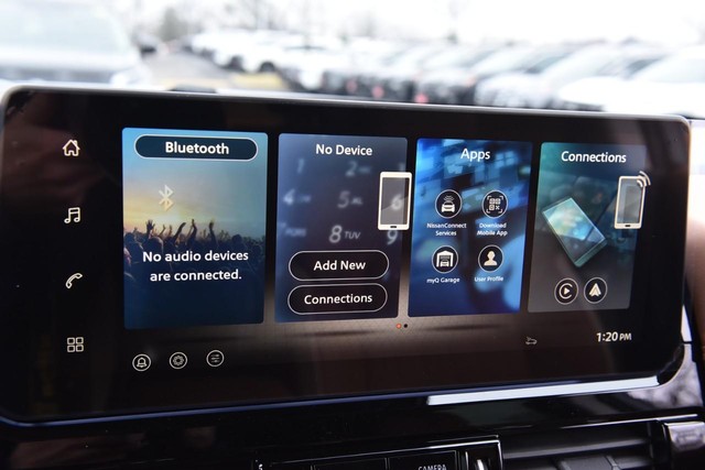 Nissan Pathfinder Vehicle Image 18