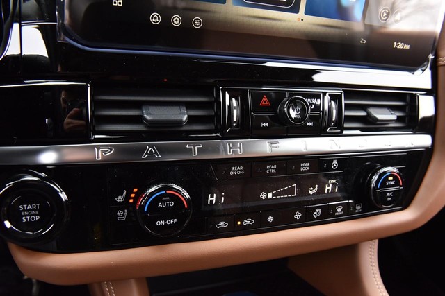 Nissan Pathfinder Vehicle Image 19