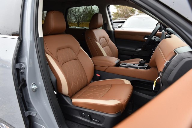 Nissan Pathfinder Vehicle Image 25