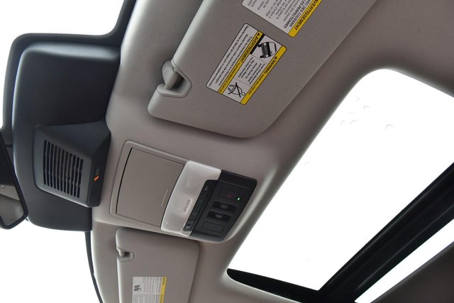 Nissan Pathfinder Vehicle Image 26