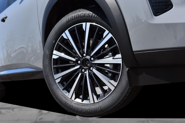 Nissan Pathfinder Vehicle Image 03