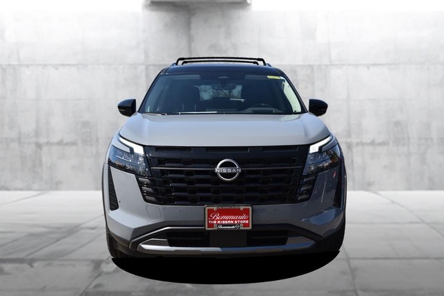 Nissan Pathfinder Vehicle Image 04