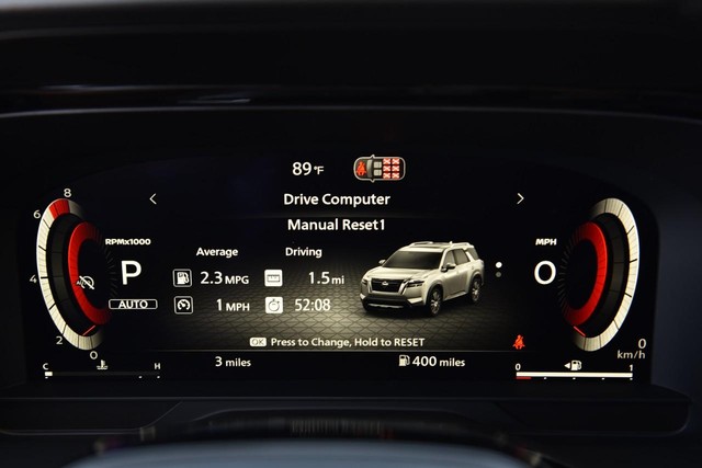 Nissan Pathfinder Vehicle Image 13