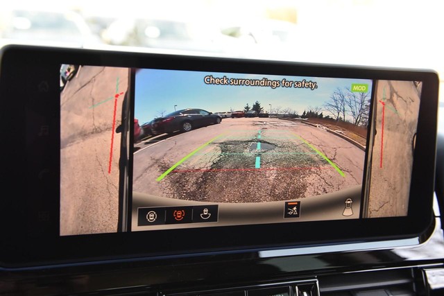 Nissan Pathfinder Vehicle Image 15