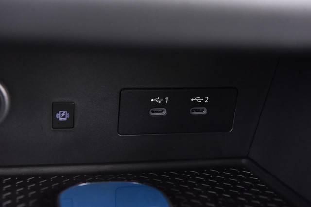 Nissan Pathfinder Vehicle Image 22