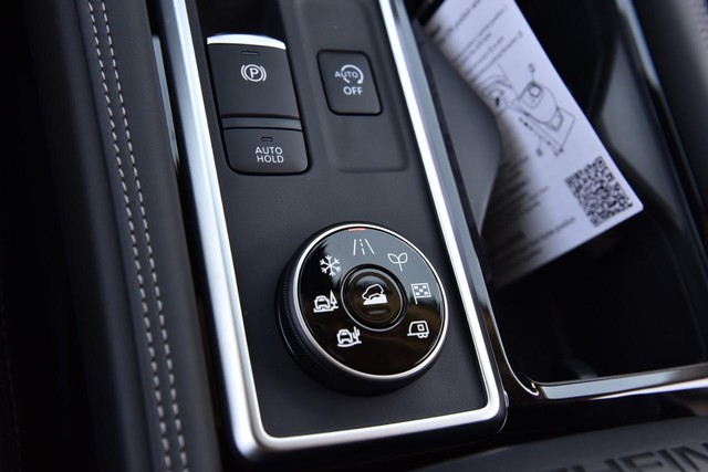 Nissan Pathfinder Vehicle Image 23