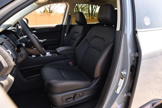 Nissan Pathfinder Vehicle Image 25