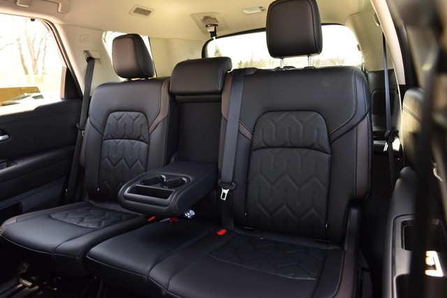 Nissan Pathfinder Vehicle Image 28