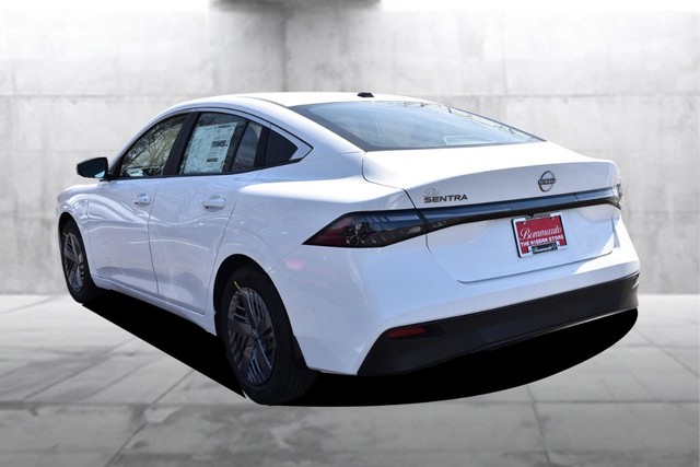 Nissan Sentra Vehicle Image 07