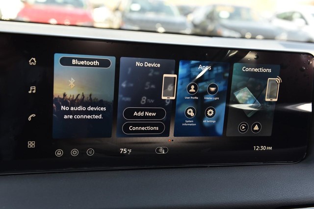 Nissan Sentra Vehicle Image 14