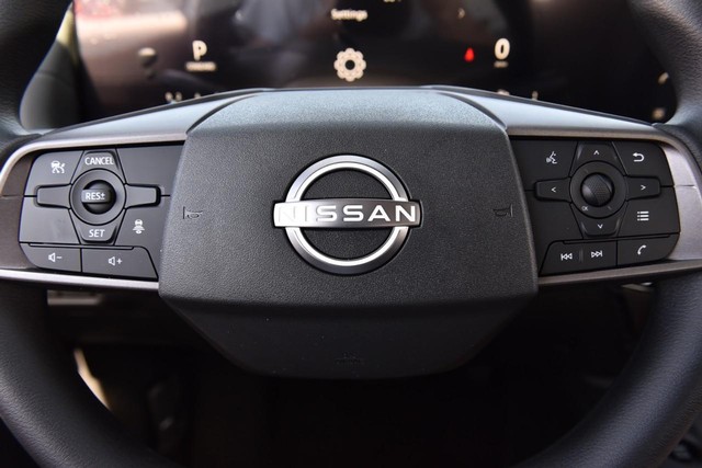 Nissan Sentra Vehicle Image 20