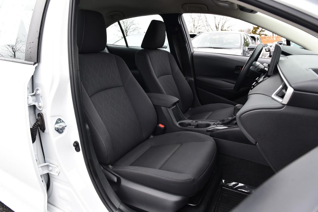 Toyota Corolla Vehicle Image 17