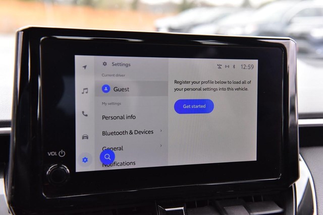 Toyota Corolla Vehicle Full-screen Gallery Image 13