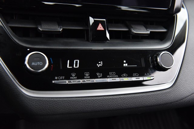 Toyota Corolla Vehicle Full-screen Gallery Image 14