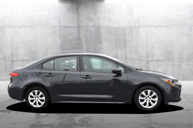 Toyota Corolla Vehicle Full-screen Gallery Image 5
