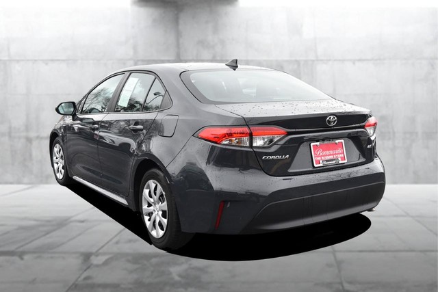 Toyota Corolla Vehicle Full-screen Gallery Image 7