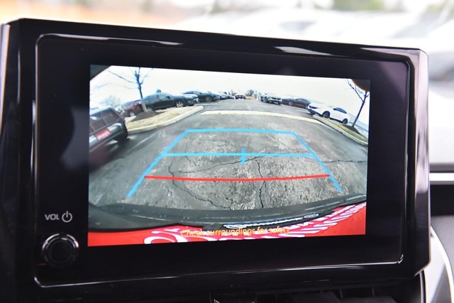 Toyota Corolla Vehicle Full-screen Gallery Image 12