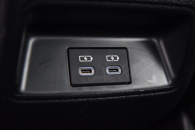 Toyota Corolla Vehicle Full-screen Gallery Image 19