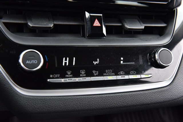 Toyota Corolla Vehicle Image 14