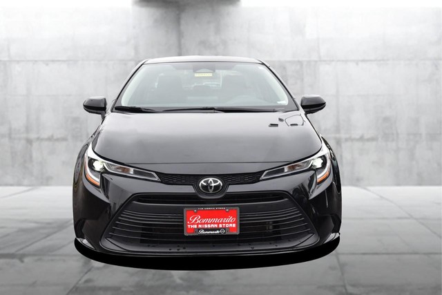 Toyota Corolla Vehicle Full-screen Gallery Image 4