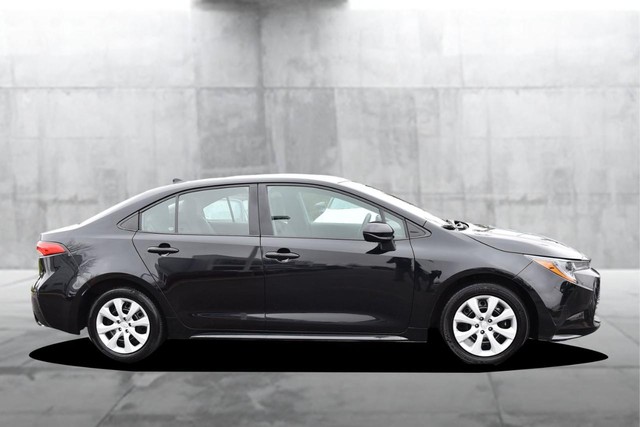 Toyota Corolla Vehicle Full-screen Gallery Image 5