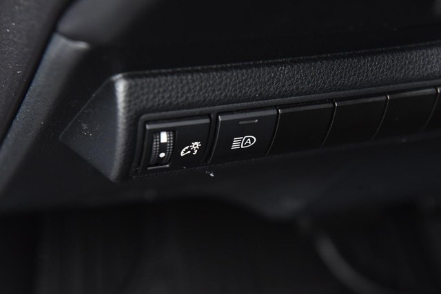 Toyota Corolla Vehicle Full-screen Gallery Image 10