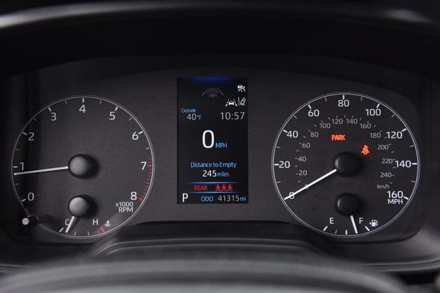 Toyota Corolla Vehicle Full-screen Gallery Image 11