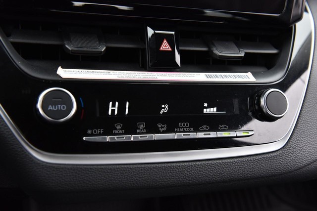 Toyota Corolla Vehicle Full-screen Gallery Image 14