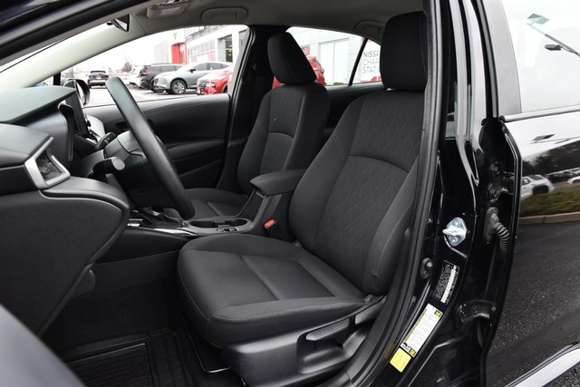 Toyota Corolla Vehicle Full-screen Gallery Image 16