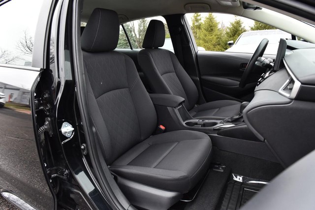 Toyota Corolla Vehicle Full-screen Gallery Image 17