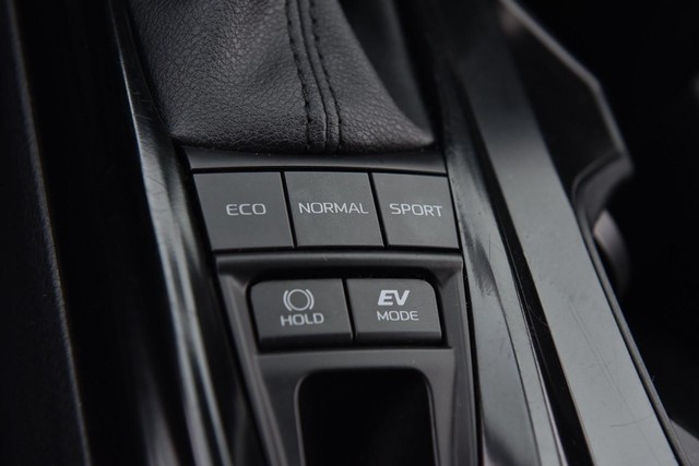 Toyota Camry Vehicle Full-screen Gallery Image 18