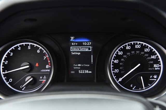 Toyota Camry Vehicle Image 11