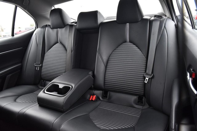 Toyota Camry Vehicle Image 20