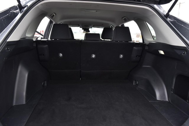 Toyota RAV4 Vehicle Full-screen Gallery Image 21