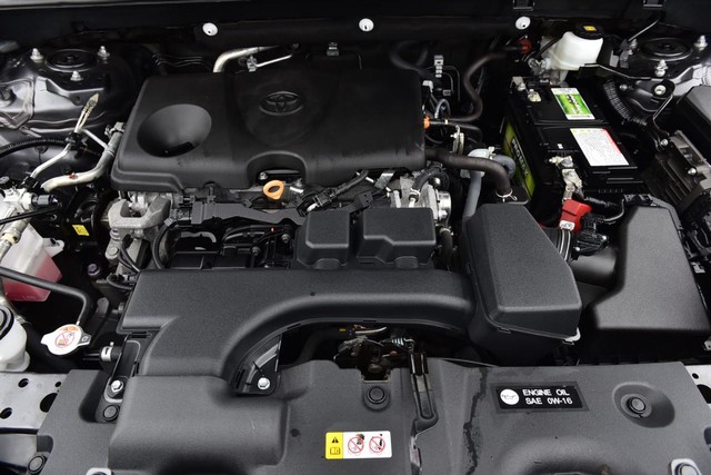 Toyota RAV4 Vehicle Full-screen Gallery Image 22