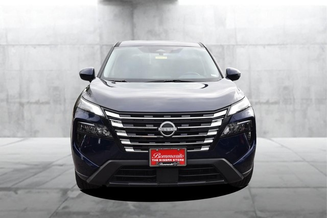 Nissan Rogue Vehicle Image 04