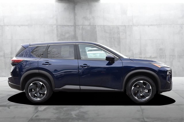 Nissan Rogue Vehicle Image 05