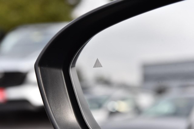 Nissan Rogue Vehicle Image 10