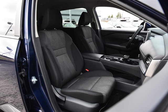 Nissan Rogue Vehicle Image 20