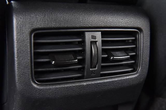 Nissan Rogue Vehicle Image 22