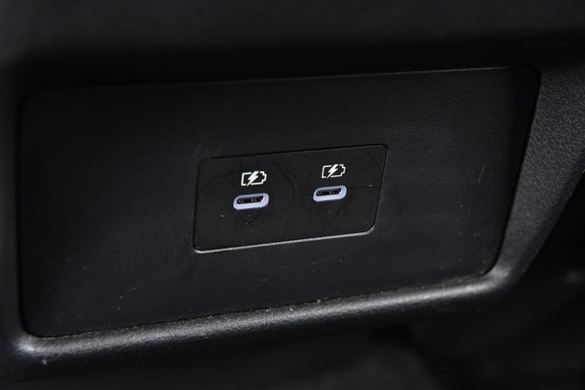 Nissan Rogue Vehicle Image 23