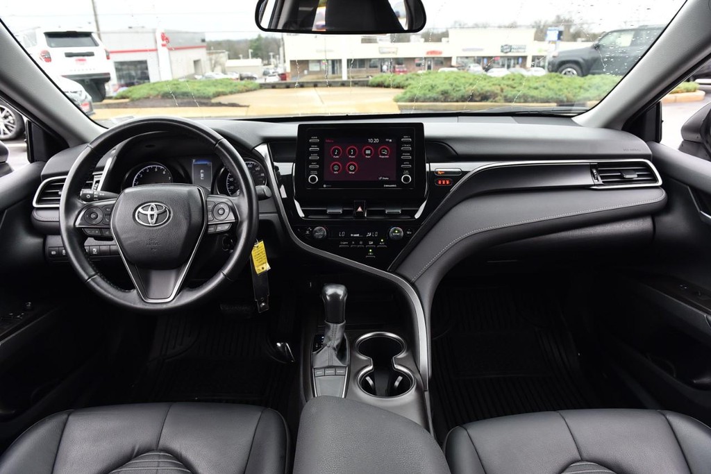 Toyota Camry Vehicle Image 08