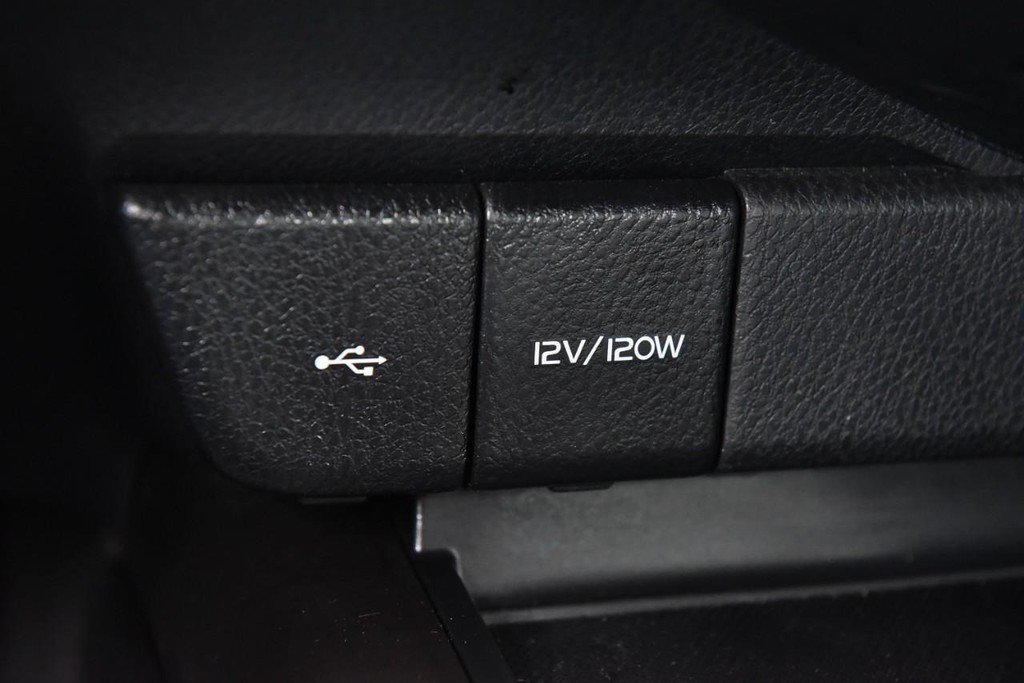 Toyota Camry Vehicle Image 15